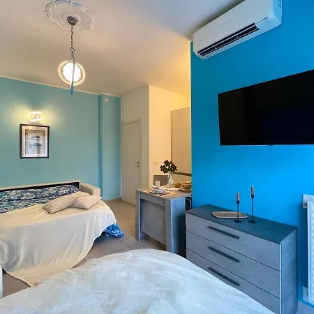 Apartment 300 Metri Dal Mare Elegante Monolocale Con A/c *
