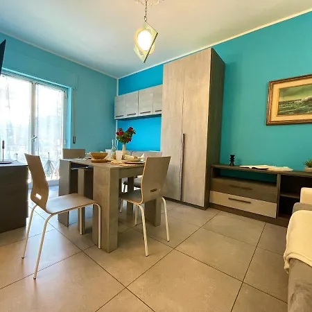 Apartment 300 Metri Dal Mare Elegante Monolocale Con A/c *