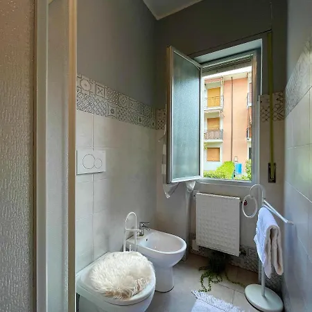 300 Metri Dal Mare Elegante Monolocale Con A/c * Loano