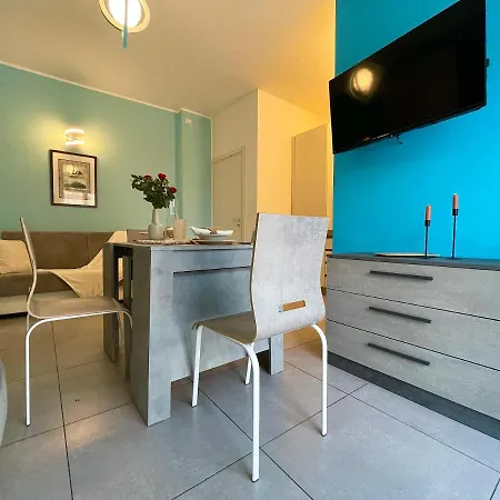 Daire 300 Metri Dal Mare Elegante Monolocale Con A/c Loano