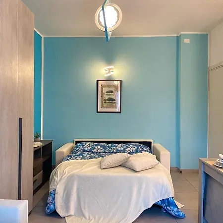 Daire 300 Metri Dal Mare Elegante Monolocale Con A/c *